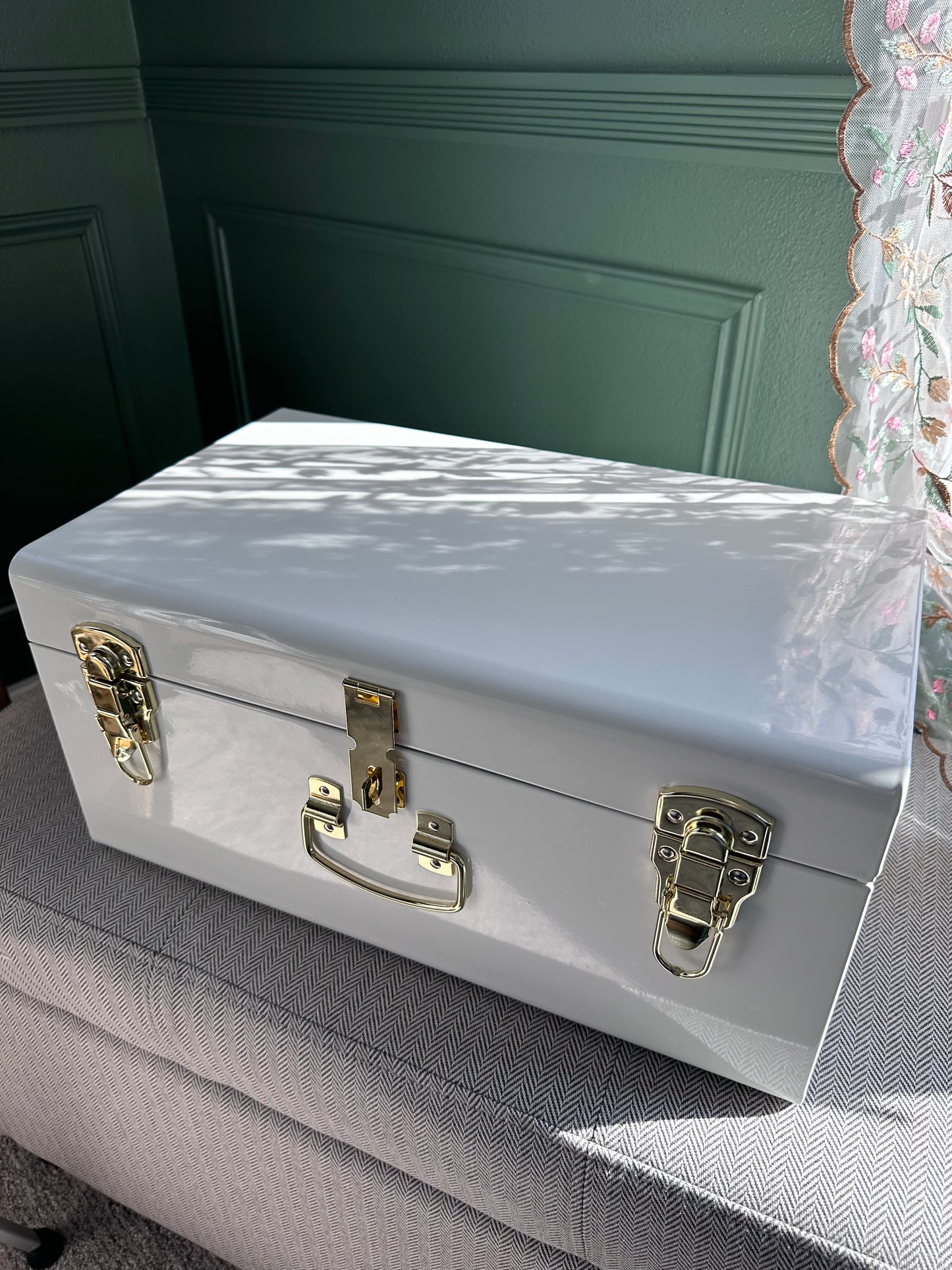 Traditional Keepsake Trunk - Petite